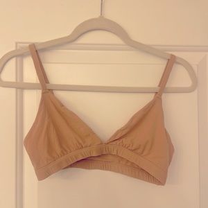 SKIMS FITS EVERYBODY TRIANGLE BRALETTE